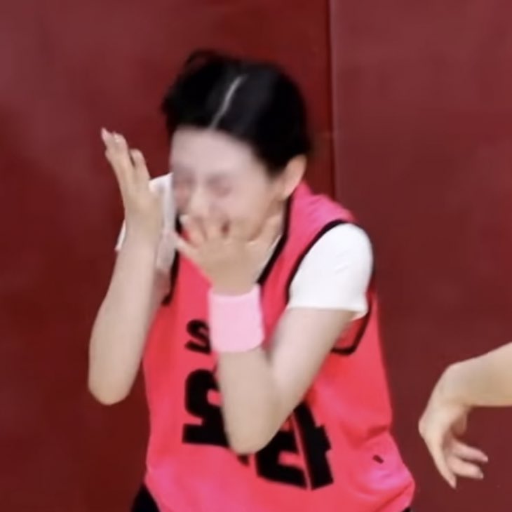 tinyseeuns's tweet image. 