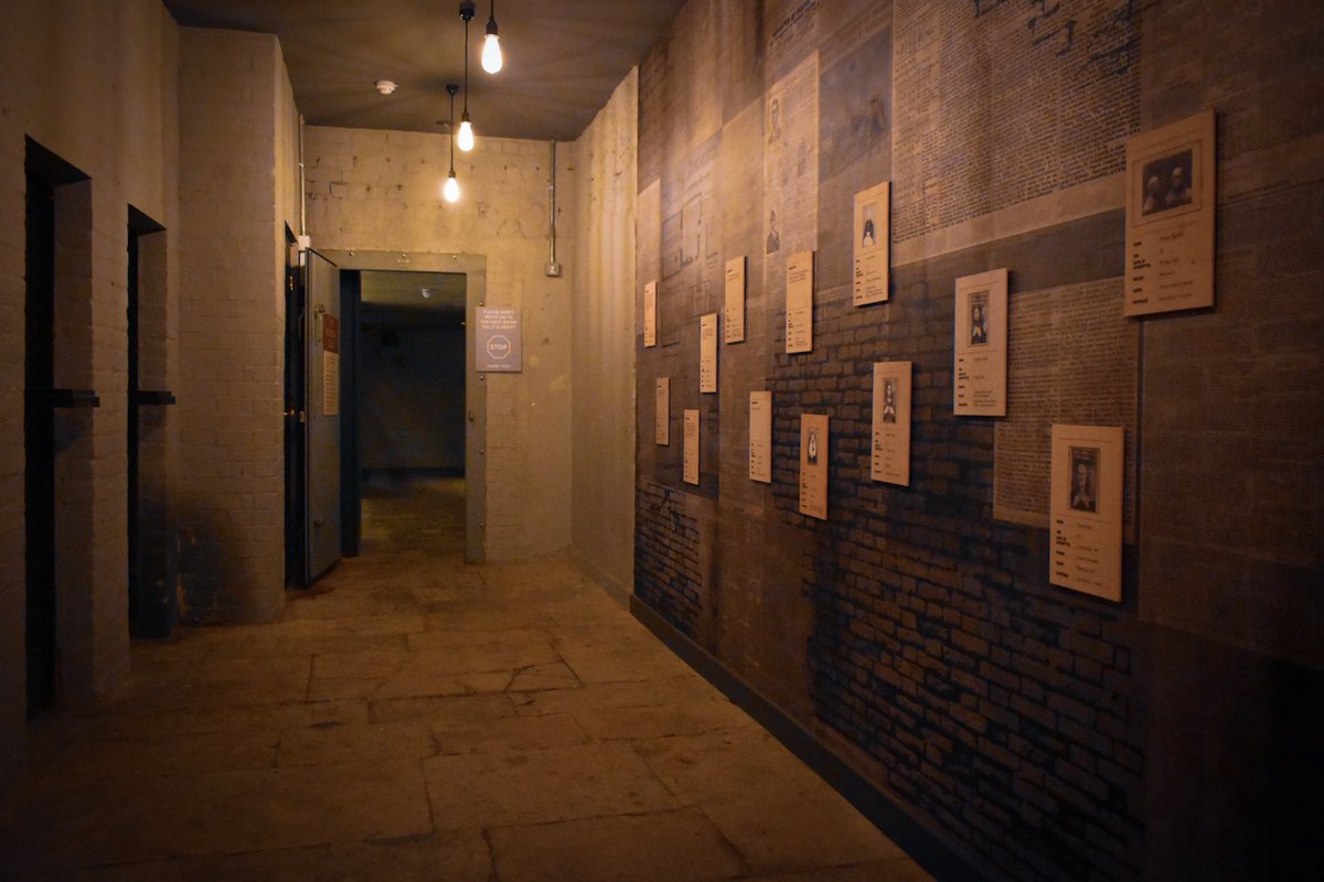 davidgoulden's tweet photo. Saturday night with Southern Ghost Society at Shire Hall Historic Courthouse Museum #JusticeInTheBalance #History #Heritage #Dorchester #Dorset. https://t.co/eSmSkNo51g
