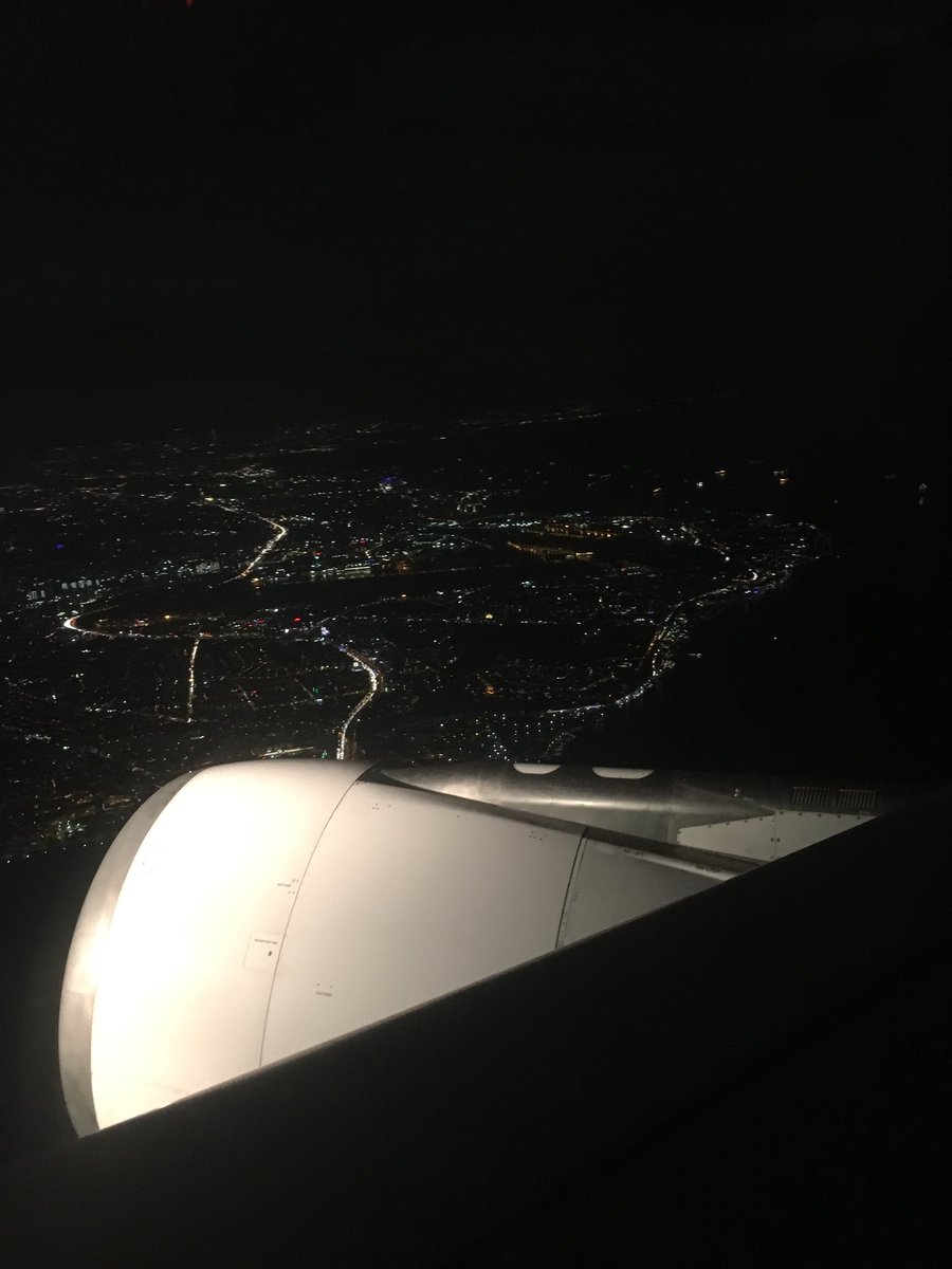 seviloge's tweet photo. About to arrive 😊 #İstanbulInternationalAirport 
#HelloTurkey https://t.co/vv6cc81klL