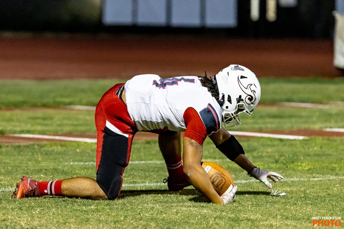 bymattpendleton's tweet photo. The craziest sequence of events I've seen covering 🏈
@keyonpaige4 TD + 💸 Cash in the endzone...

📷 for @GainesvilleSun https://t.co/eb0OIelLy5