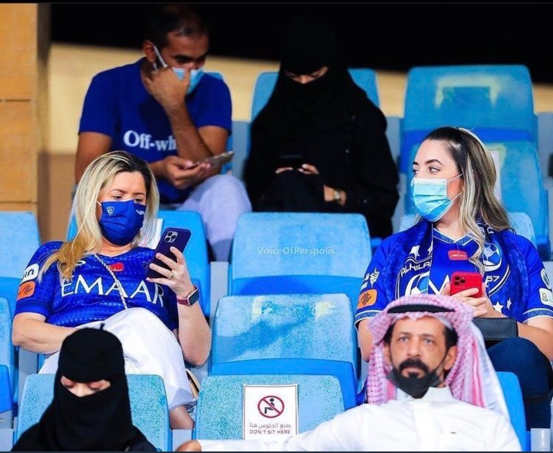 بوی بهبود ز اوضاع جهان می‌شنوم
مانده‌ام کشور من جزء جهان نیست چرا ؟!