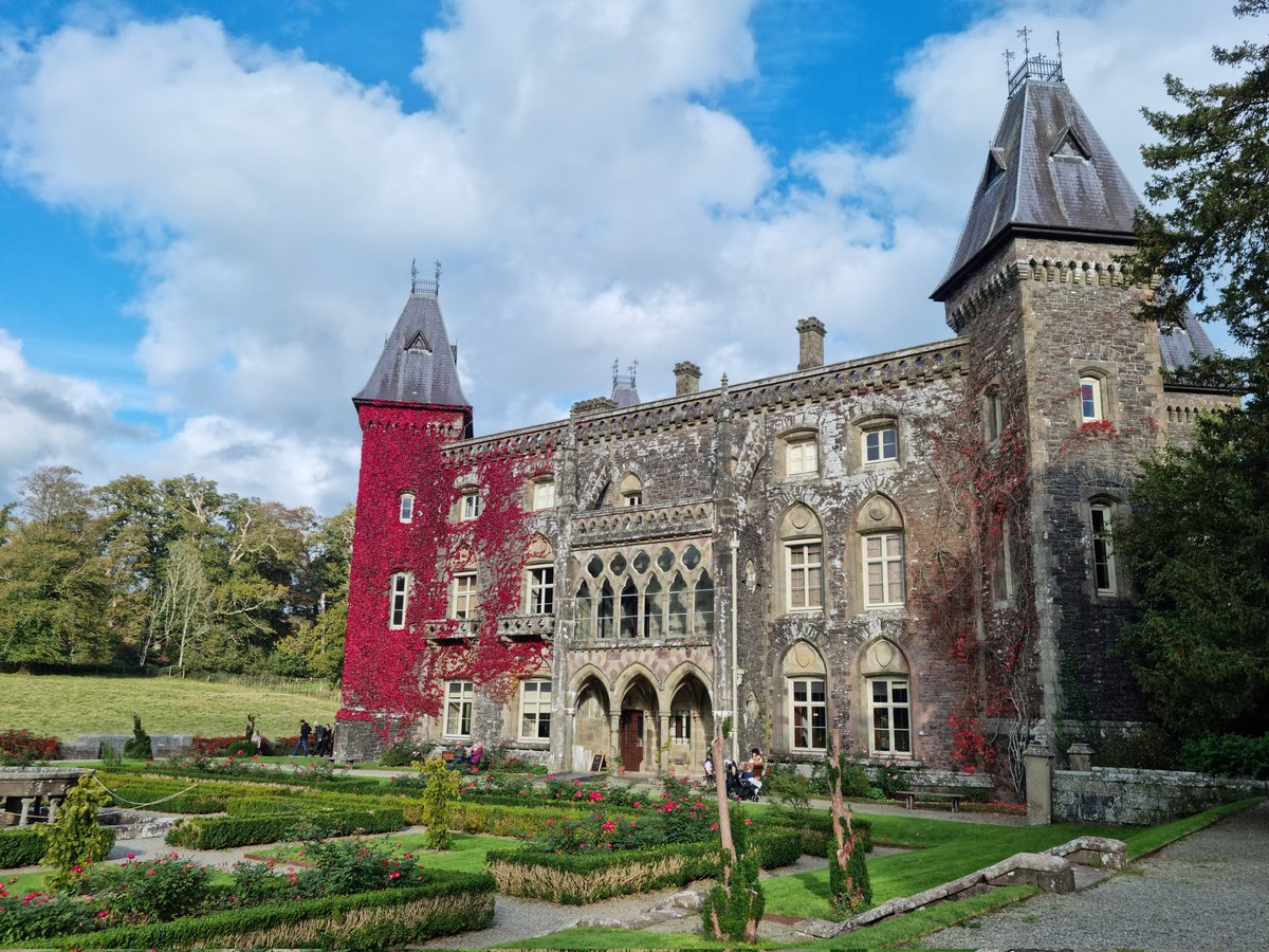 Llandeilo tweet media