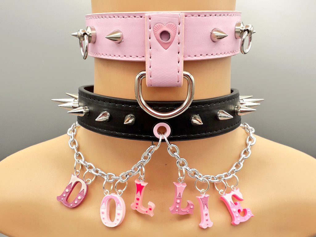 HideousPretty's tweet photo. Spiky custom collars completed for @shiruwuexe and @dollieisaclown on IG 🖤
#collars #collar #spikes #altfashion #alternativefashion #choker #jewellery #customcollar #pastelaesthetic #punk https://t.co/MmmjzzMEru