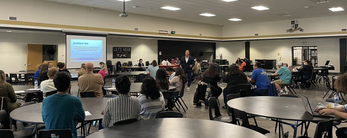 MahoneyTrish's tweet image. Community Cafe was a success @TheColonyHS ! Thank you to MSU and Cafe con Leche for the information and help given to our students. Congratulations to our $1000 scholarship winner!