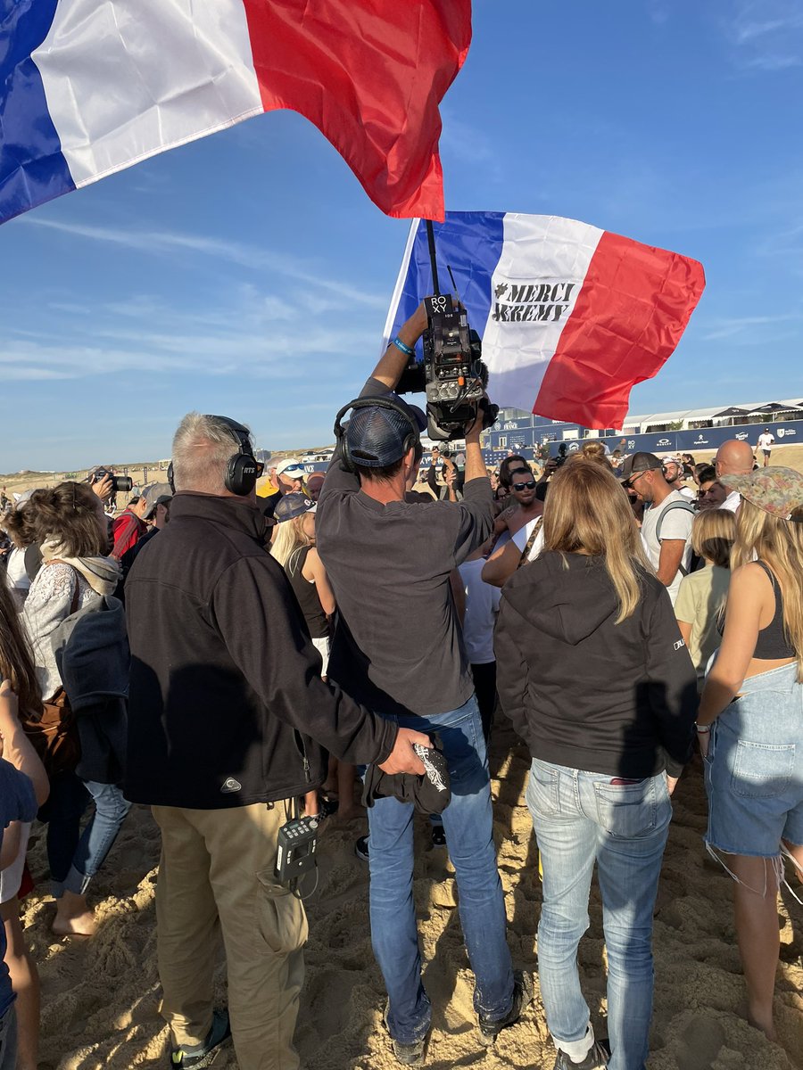 laurent64's tweet photo. #MerciJeremy pour ta carrière 🌊🏄♂️ et ce que tu as apporté au surf 🤙🇫🇷 #QuikPro https://t.co/8ZPoiNhzTk