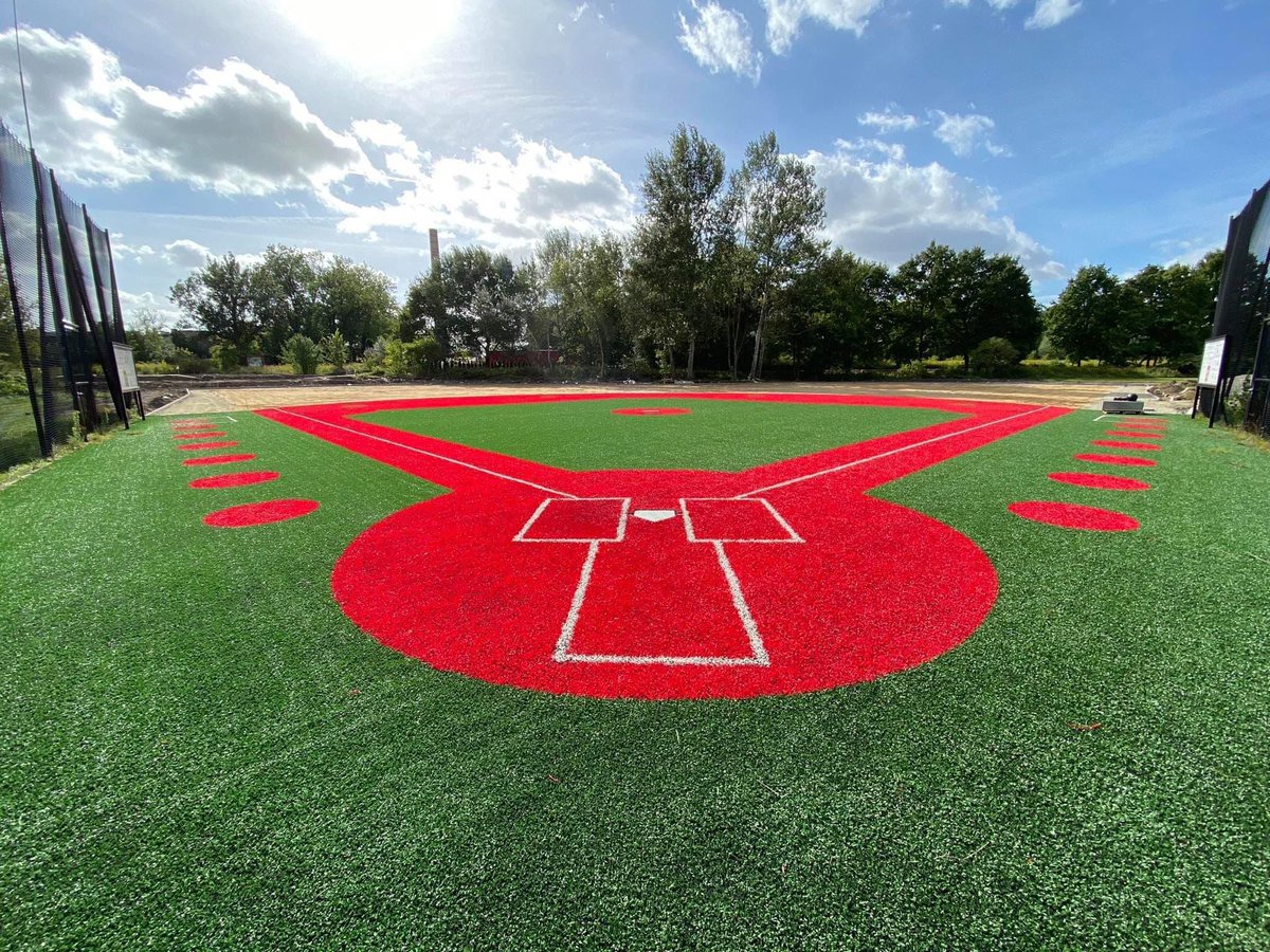 polishbaseball's tweet image. Thanks to the people of Wroclaw by voting and the Prezydent Wrocławia Jacek Sutryk the Barons Wrocław will have a synthetic turf little league field , lights and grandstands build. This is amazing news for the growth of baseball in the city of Wroclaw home to 650,000 citizens.