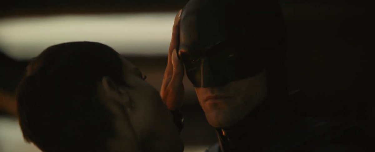 bloodsbats's tweet photo. BRUCE AND SELINA SHAKING CRYING SOBBING https://t.co/tE0VbmuTAE
