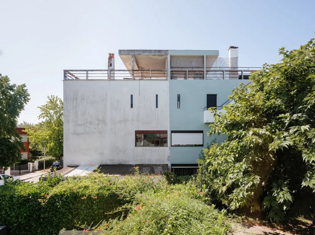 parislima's tweet image. .@Arquine ::: “Fui a #Pessac preparada para lo #peor” escribe #Huxtable. “Todo lo que había oído me llevaba a esperar un #experimento_fallido y un #desastre_estético (#esthetic_slum), un testamento del #fracaso (#miscarriage) del #movimiento_moderno...
limaparislima.wordpress.com/2020/08/20/otr…