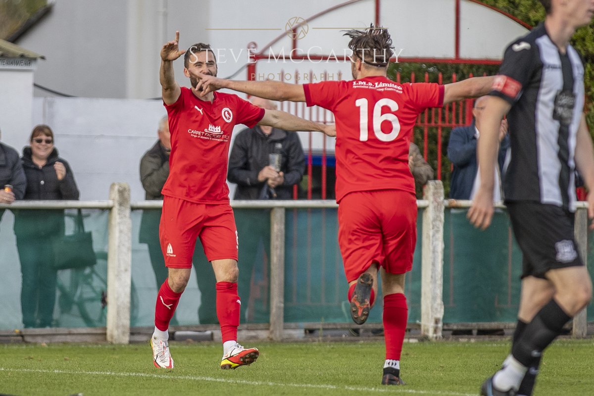 Match photos: <a href="/FromeTownFC/">Frome Town FC</a> v <a href="/sholingfc/">Sholing FC</a> (3-2)
<a href="/SouthernLeague1/">The Pitching In Southern Football League</a> 

Date: 16.10.21 

Full Gallery: stevemccarthyphotography.co.uk/p/70083ndf/C38…

<a href="/swsportsnews/">South West Sports News</a> <a href="/gazsport/">Gazettesport</a> <a href="/NonLeagueCrowd/">Non League Crowds</a> @nonleaguepaper @nonleaguephoto
 
#ba11 #frome #NonLeague #nonleaguefootball #footballphotography #canon_photos