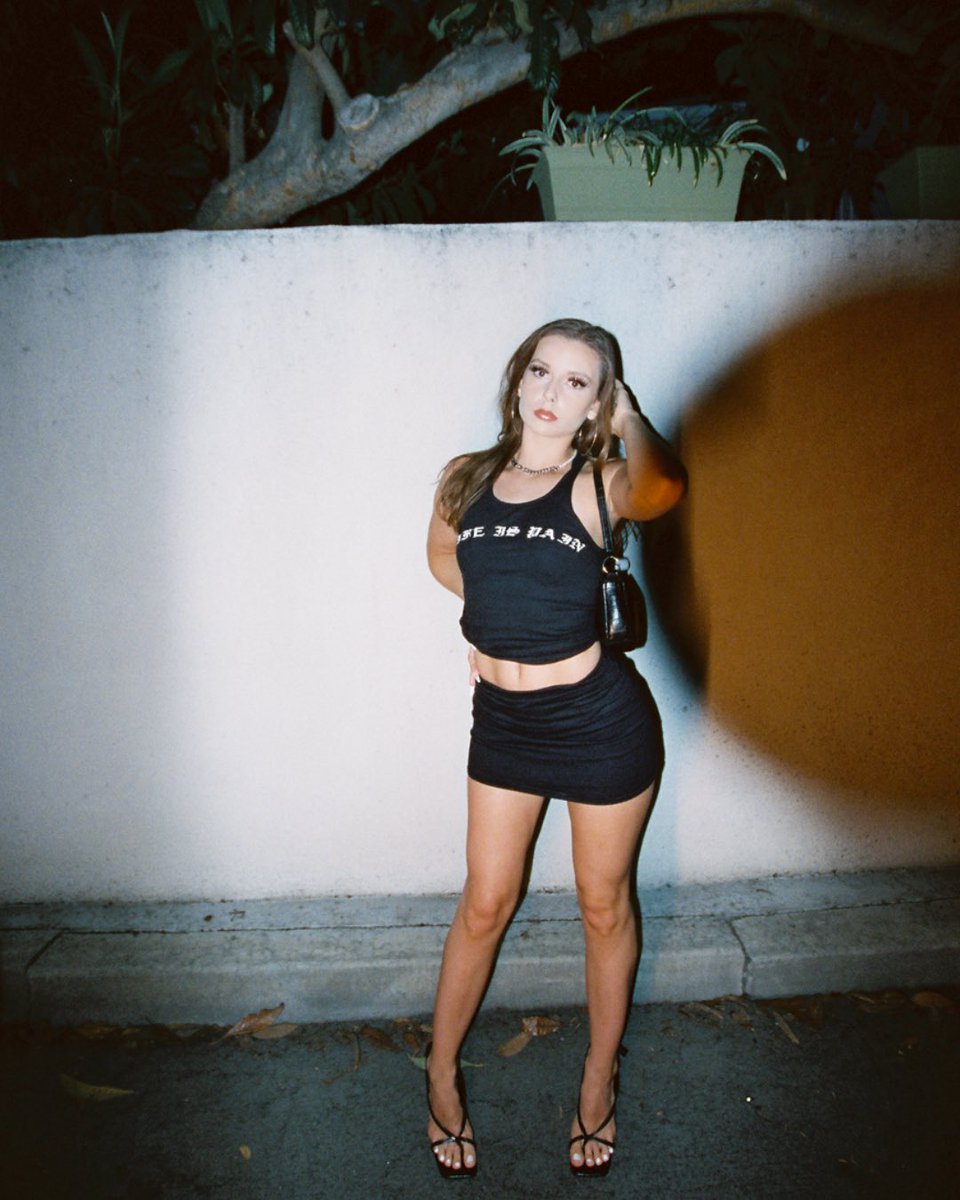 BLANKSPACE_shop's tweet photo. Life is Pain black tank 🖤 https://t.co/8qeFm0trUb