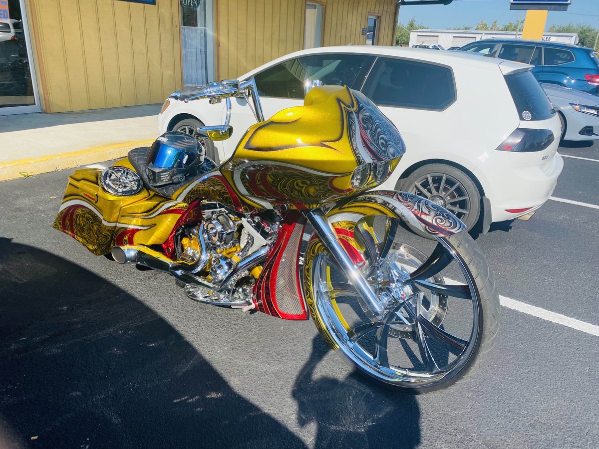 MonkeyMorning's tweet photo. #biketoberfest 2021 #daytonabeach #haveamonkeymorning #goodeats #foodie now that’s a custom bike! Thank you for coming in! https://t.co/DwlY57TZVC