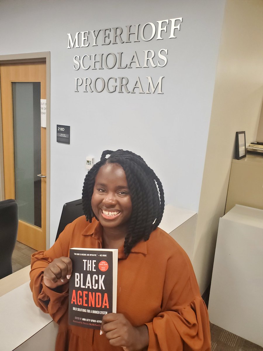 The perfect end to a tough week? A surprise visit from alum @itsafronomics! She presented the program staff an advance copy of her new edited volume, #TheBlackAgendaBook. Pre-ordered a personal copy today. us.macmillan.com/books/97812502… Hold fast to dreams...