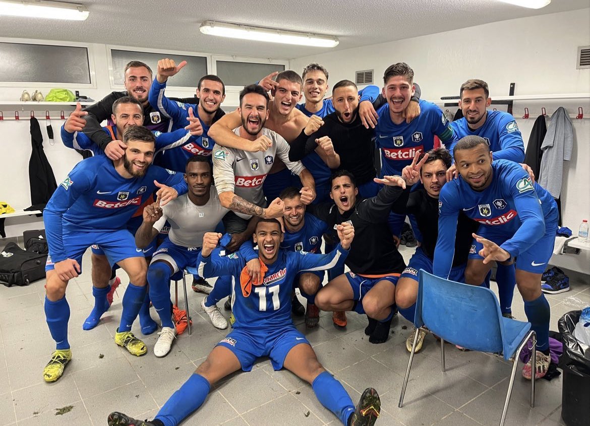 treize013's tweet photo. GROSSE performance de Istres en Coupe de France, qui élimine la N2 de Fréjus Saint-Raphaël. RDV au prochain tour @istres_fc 💜🤍

@Yanis_Hazard 🎯 https://t.co/zwp6siwPhY