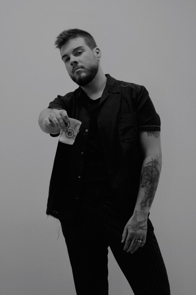 Saturday night fever! 🥂