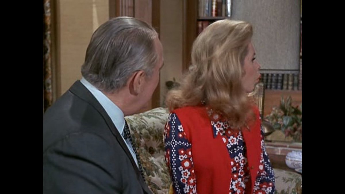 UKNoContextTV's tweet photo. Throwback to this episode of #Bewitched [6.13619@367s] #ZeroContextTV #ABCUS https://t.co/oodQNqGSDV
