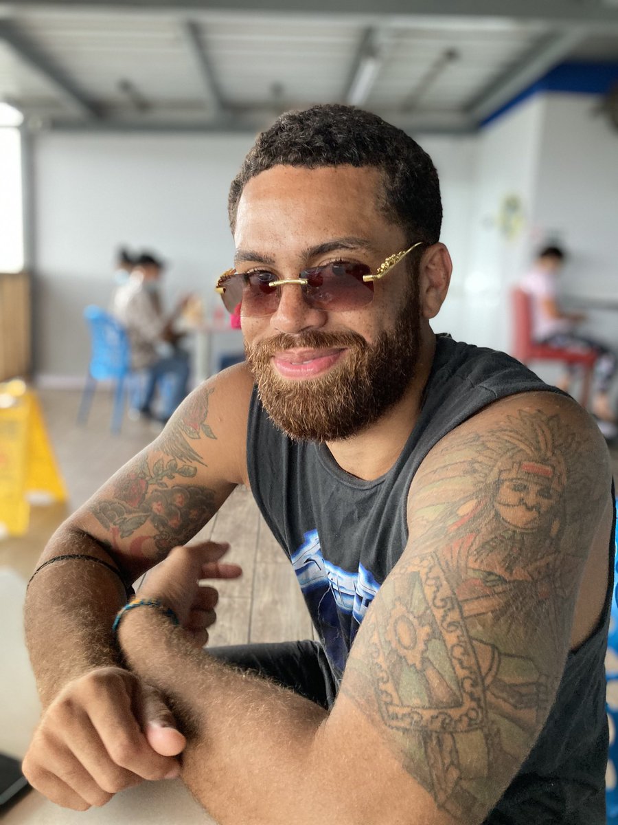 MariaBry2's tweet photo. @XRPiMP @XRILLAZ Best looking gorilla I’ve ever seen ❤️ https://t.co/foIQ0EHzVR
