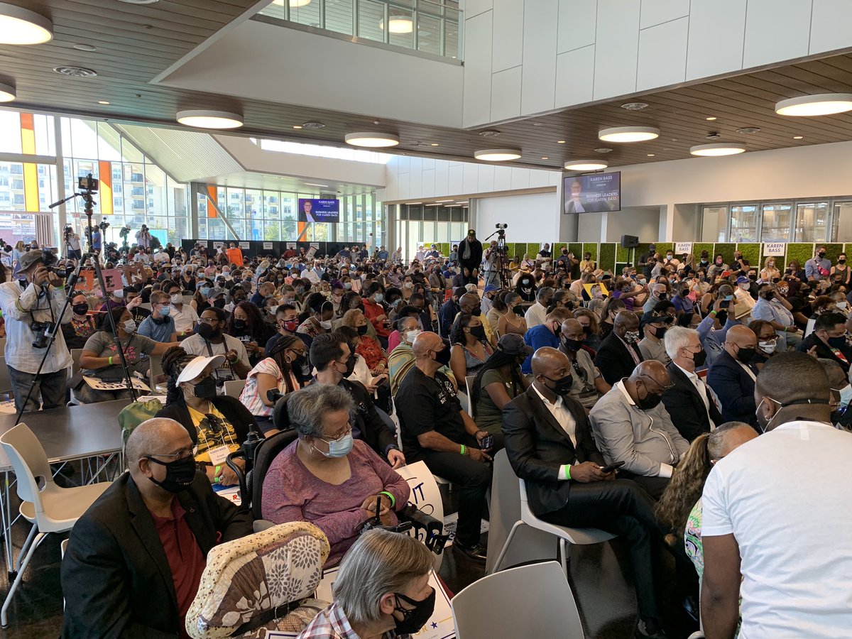 Elex_Michaelson's tweet image. .@KarenBassLA mayoral launch event is full of something we don’t see enough these days at CA political rallies: real, regular people. 

So many events these days are full of elected officials and paid union employees. 

It says something that Bass is attracting an actual crowd.