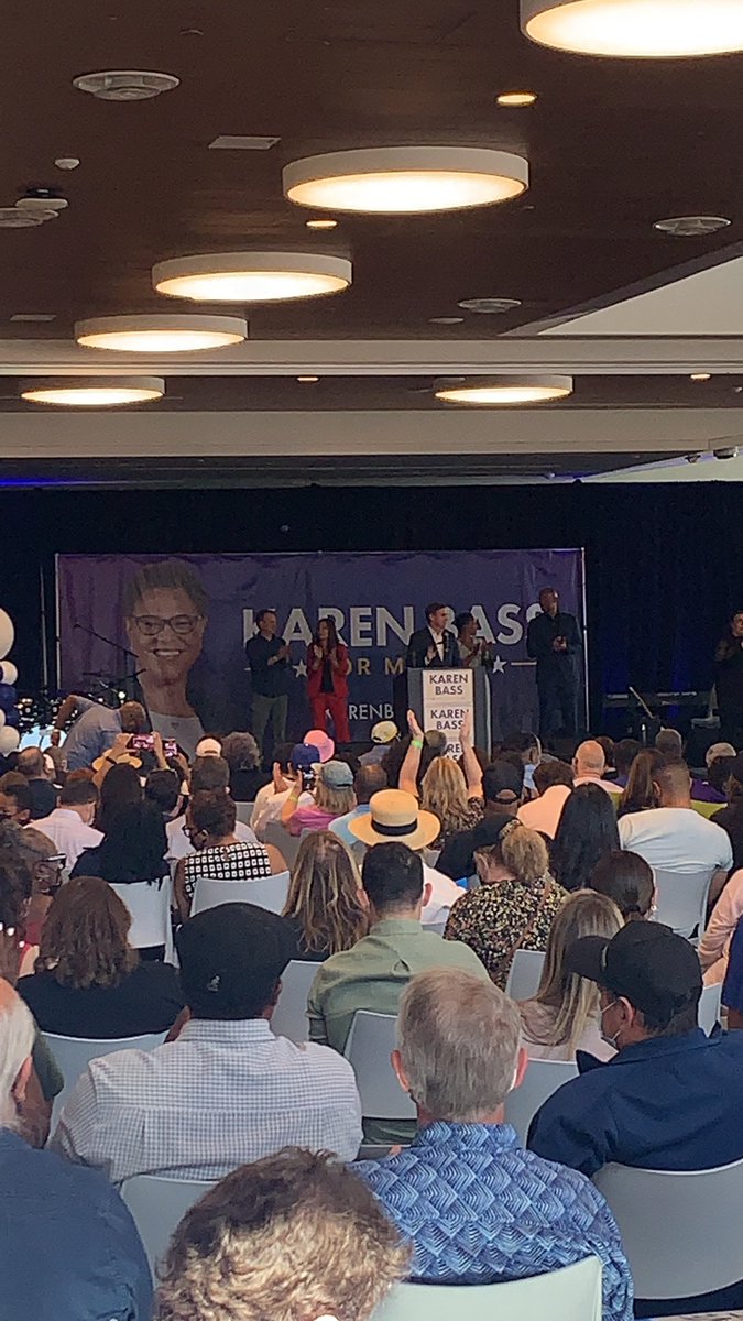 Supporting @KarenBassLA for Mayor of Los Angeles today! Diverse backgrounds, ethnicities, and communities together to make lasting change for the city of #LosAngeles. #KarenBassForMayor