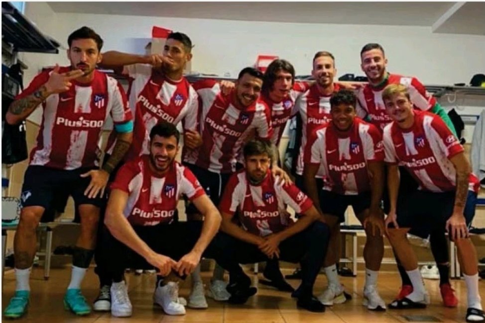 Scusa <a href="/simeonegiovanni/">Giovanni Simeone</a> e <a href="/HellasVeronaFC/">Hellas Verona FC</a> cosa stavate dicendo?

L'unica cosa che avete copiato è l'arbitraggio..

#MilanHellasVerona