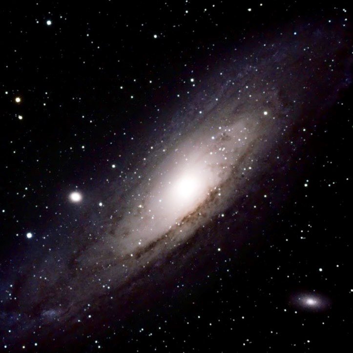 ArgumentAbi's tweet photo. Repost Saturday: My first Andromeda image from September 2020. A closer crop.
Info:
Omegon D66/F400mm f6.0 ED APO 
Omegon Light Pollution Filter 
Omegon Field Flattener
Nikon D5600 (stock)
Sky-Watcher Sky Adventurer
105x1min @ ISO1000 (unguided) #Astrophotography #astronomy https://t.co/BdhW77cz9i
