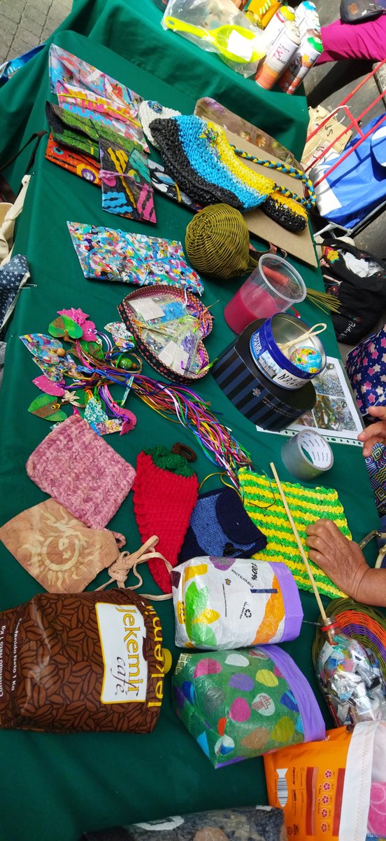 <a href="/CorredorCentro/">Corredor Cultural Centro Histórico</a> Todavía alcanzan #Neutle #Pulque #NéctarDeDioses #Reciclaje y mucho más ❗