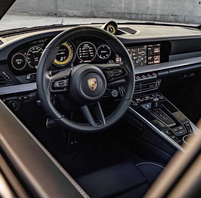 LuxuryCars365's tweet image. Porsche 911 Turbo S 💰