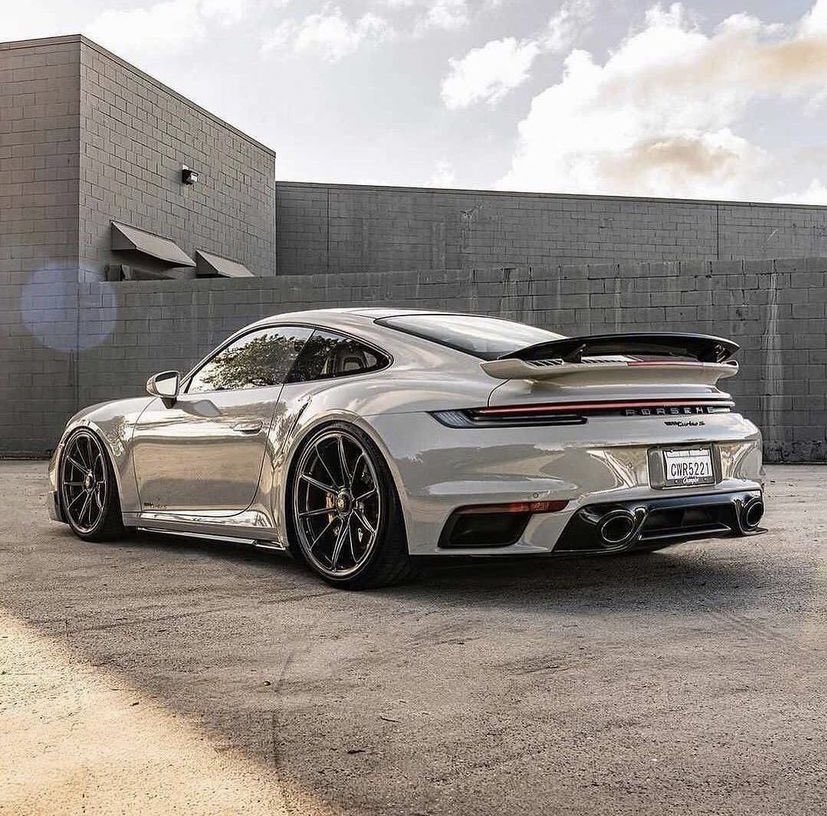 LuxuryCars365's tweet image. Porsche 911 Turbo S 💰