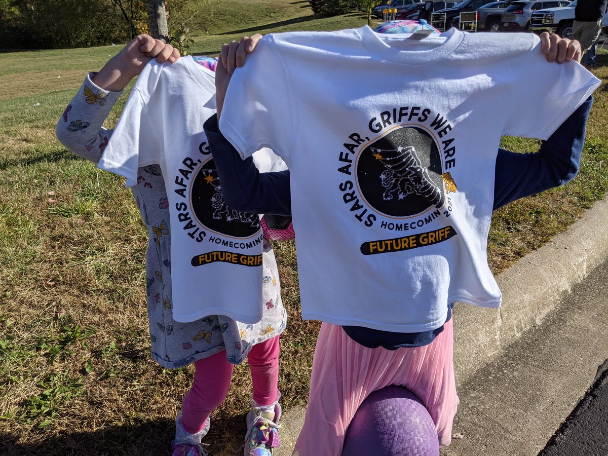 TeachPotts's tweet photo. The @MWSUedu_dept took care of the #FutureGriffs at the @MissouriWestern tailgate today. #GoGriffs #TeachersArePrepared https://t.co/RnJ46EYalv