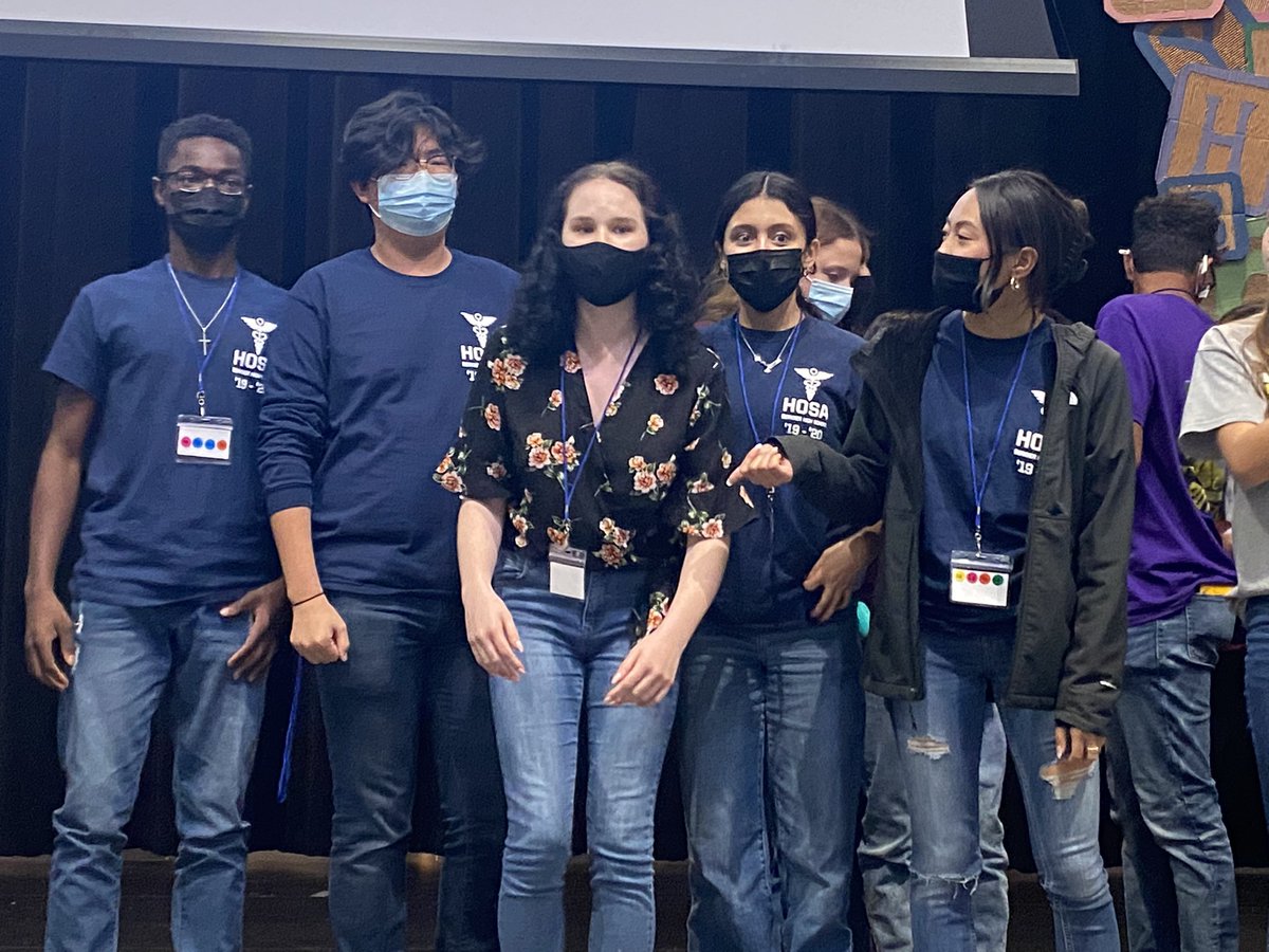 AlliSony1616's tweet photo. Richardson ISD HOSA representing at Area 3 Fall Leadership. @bhsstem @RISD_CTE @BerknerHlthSci  @RISD_Healthcare @hosaarea3 #area3iskey https://t.co/2isyYXSM5E