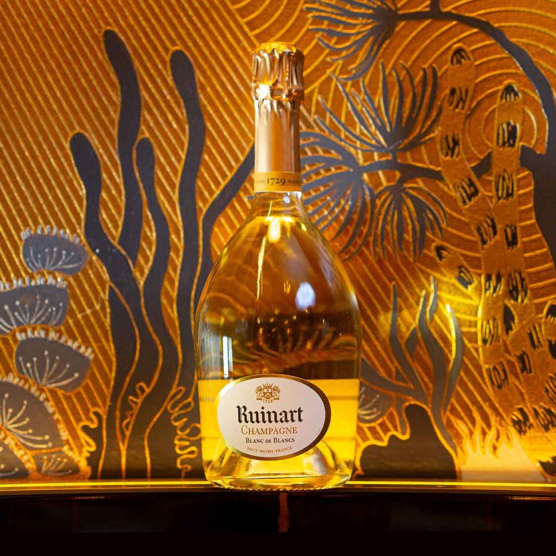 CocktailOnChain's tweet photo. ONE BIG LOTTERY PER YEAR : 

1 NFT owned = 1 Ticket

The big lottery will take place every December 31 at 00:00 to celebrate the new year.

We will offer bottles of Champagne of great brand such by case of 6 or 12. You can choose to recover the equivalent amount of prize in ETH! https://t.co/t8e7Jm9D8U