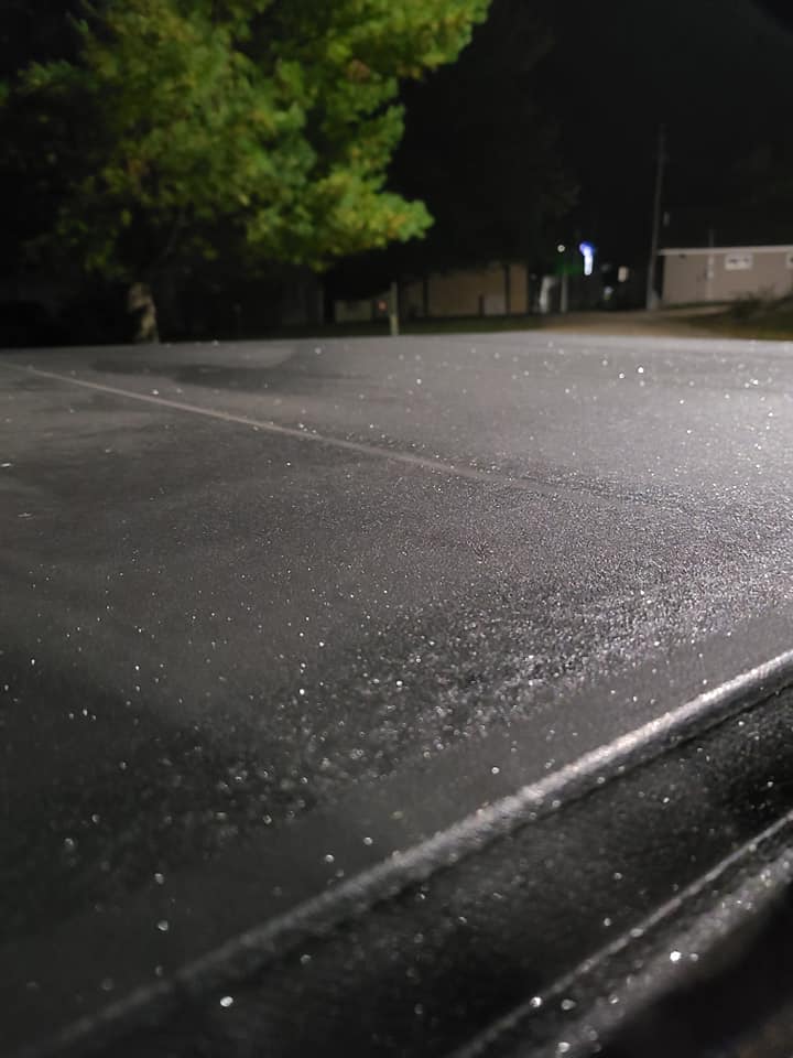 We did have some frost last night in southern Minnesota!! This was taken by ABC 6 News Weather Spotter Ryan Pederson in Hartland, MN!!

#mnwx #iawx #abc6wx https://t.co/FmFqFORqe0
