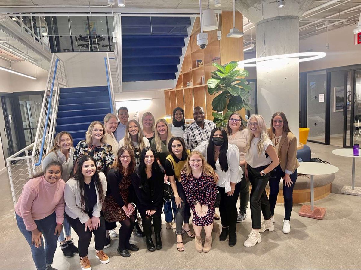 mnsuPRSSA's tweet photo. On Oct. 8, our group had the opportunity to visit @SkyyaPR and @CELcreative in the Twin Cities!

We had an incredible time learning about their work culture, day-to-day life and the clients they serve.

Thank you for hosting us @SkyyaPR and @CELcreative! https://t.co/BnVdhs4gEX