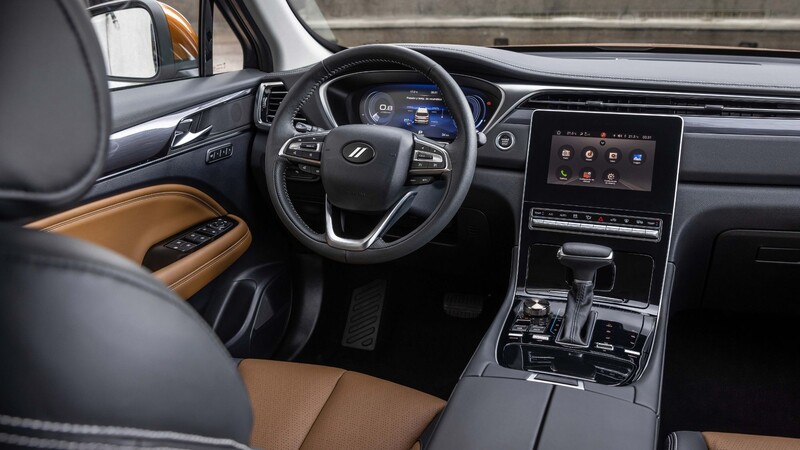 Autocosmos's tweet photo. ¿Ya conoces a la nueva @DodgeMX #Journey 2022? 😎 Equipada con solo lo mejor en tema de seguridad, conectividad y tecnología, se encuentra disponible en 3 versiones: #SXT de $555,900.00 pesos, #Sport de$615,900.00 pesos y #GT de $645,900.00 pesos 👊 👉 https://t.co/tl20ZbA3Xt https://t.co/vv9rQjWmvD