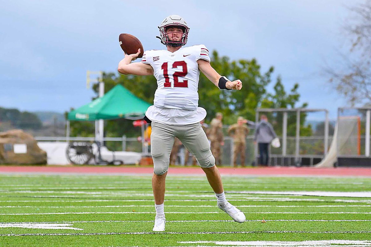 𝗥𝗲𝗰𝗼𝗿𝗱 𝗕𝗿𝗲𝗮𝗸𝗲𝗿

The 5️⃣ touchdown passes by <a href="/harry_woodbery/">Harry Woodbery</a> today set a new single game program record 

#ALLIN21