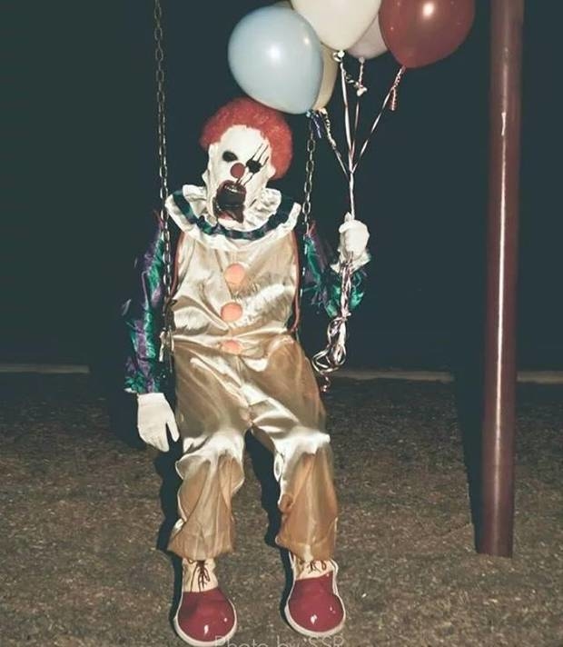 MaliceMayhem's tweet photo. Only 9 days till our first episode comes out. If you have a fear of clowns beware because episode 1's killer takes on the form of a clown to carry out her deeds of murder. #killerclown #scary #podcast #truecrime https://t.co/y81CcBaM1H