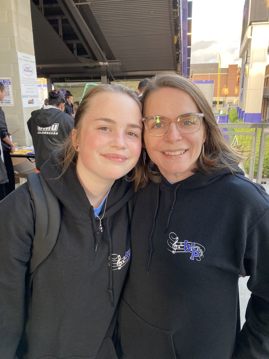 tombratten's tweet photo. ‘94 Lake Braddock HS #JMUPOC &amp; ‘21 West Potomac HS #JMUPOC 

#bandfamily #trumpetgirls https://t.co/KJ0KW9duzY
