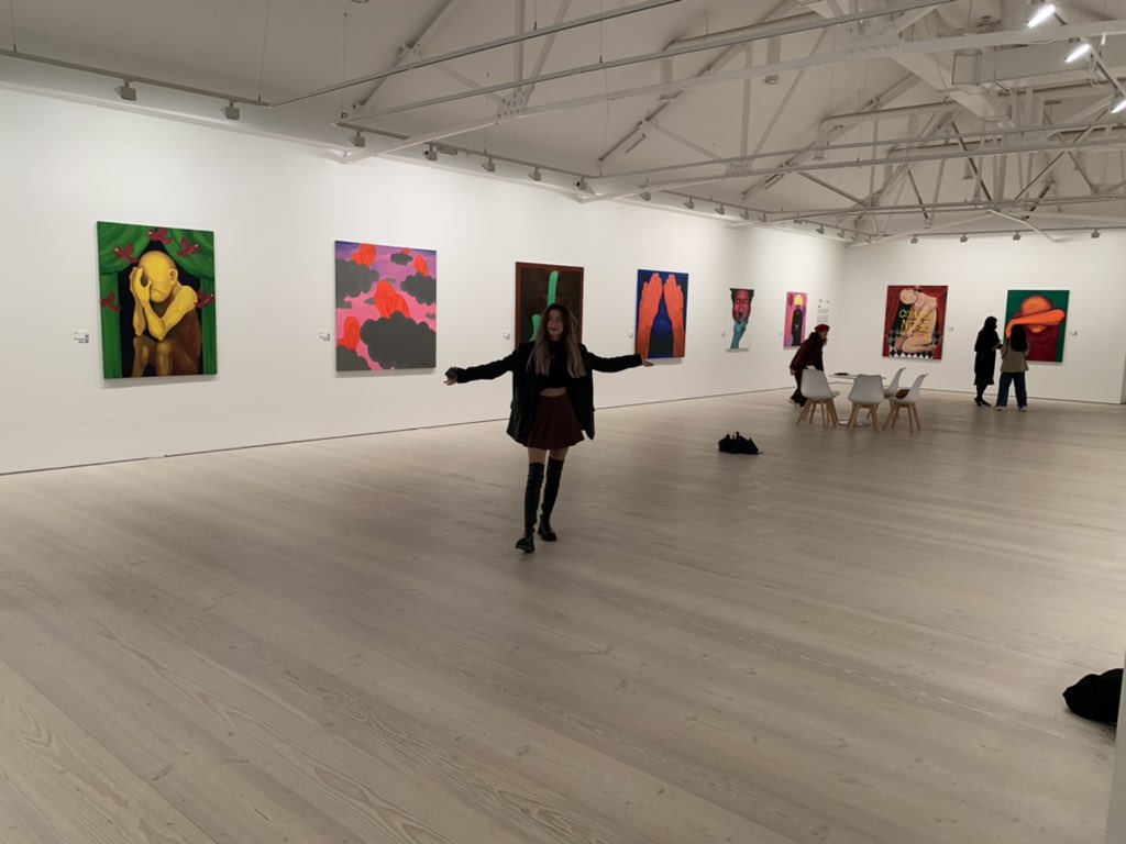 minotified's tweet photo. hi here is me at saatchi gallery being extremely overexcited bc I’m so incredibly proud of mino, being a longtime inseo… I was literally shaking the whole time lolㅠㅠ #Ohnim #송민호 https://t.co/zwwNJ1bFI8