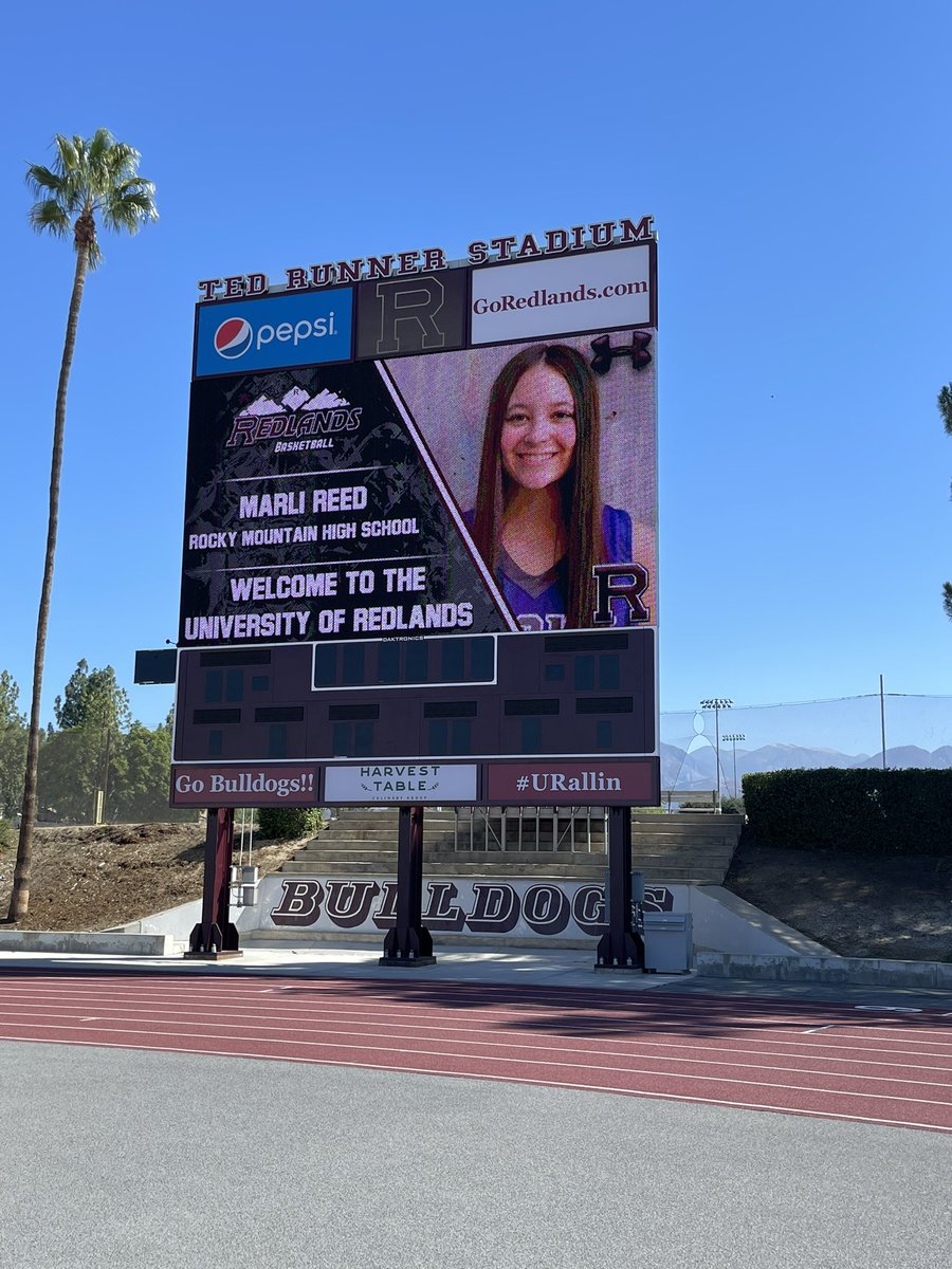 MarliReed24's tweet photo. Thank you @RedlandsWBB and Coach Murphy, Coach Lona, and Coach Trutanic Jr. for the great official visit. I appreciate your continued interest and support in me. Go Bulldogs! @GoRedlands https://t.co/cJhOTlrqIh