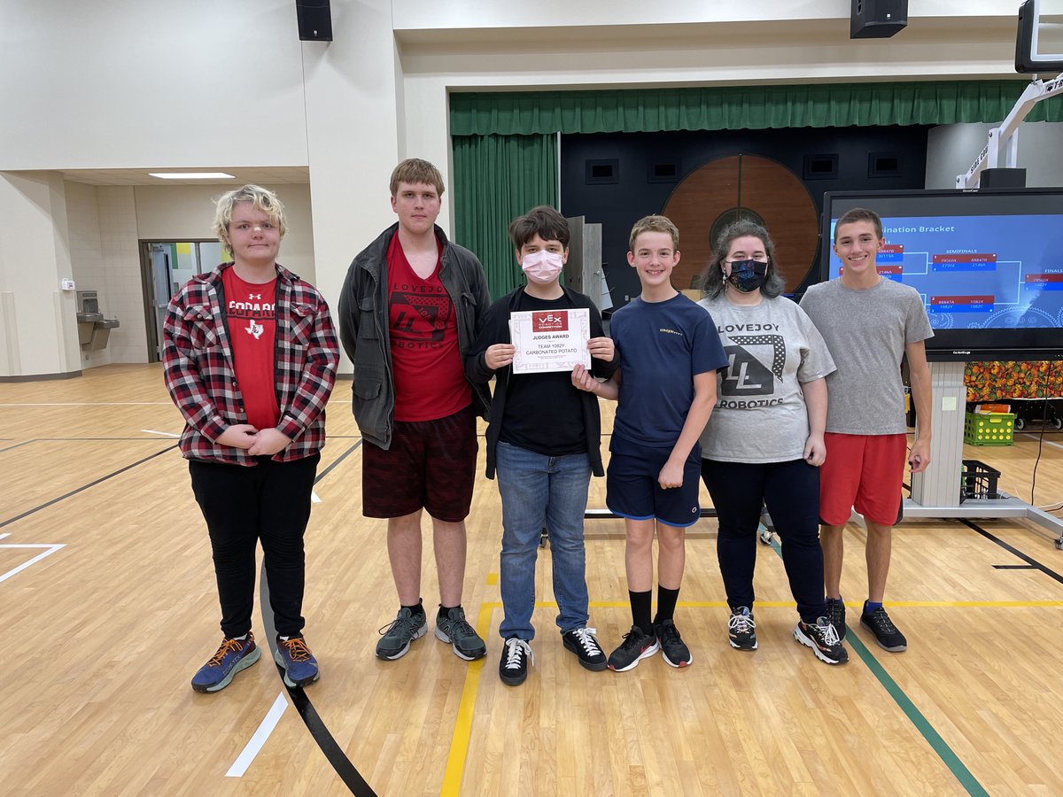 lovejoyrobotics's tweet photo. Congrats to #1082C #1082Y and #1082X on a phenomenal job today! C won the Innovate Award, Y won the Judges Award and X won the Design Award. Oh and btw, Y was ranked 4th overall in qualification rankings! We are #LovejoyProud of all of you!!! #lovejoyRobotics #oneHeartOneLovejoy https://t.co/vMJDFkb1Ix