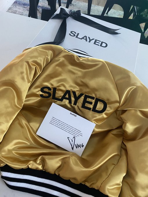 Thank you SO much @slayedxofficial for this super cool gift 🤩🖤 https://t.co/tHWuTB1qg4<a class="tags" href="/tag/slayedxofficial">@slayedxofficial</a><a href="/tag/newprofilepic"class="tags"><span>#newprofilepic</span></a>
