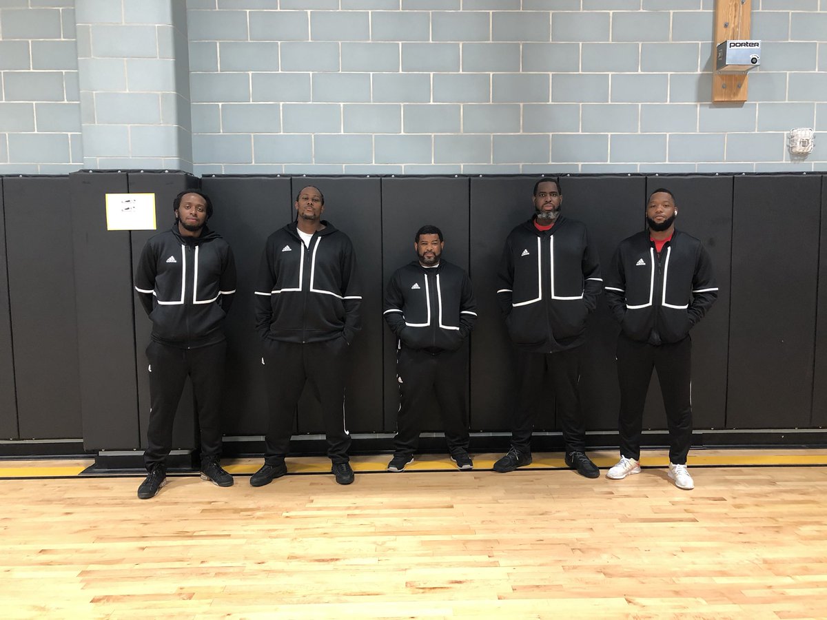 Coach__Marshall's tweet image. For homecoming week the @MeadMS_AISD male coaches came as a squad. @athletics_mead @MrRogersMath1 @CoachAMeadMS