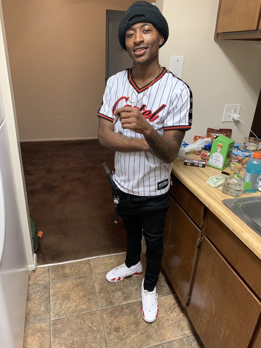 BackendChris1's tweet photo. High Class Regular Nigga 🏦📚
#LLBabyjoe #LLDon https://t.co/9oadx8UJoD