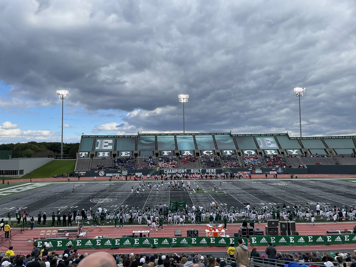 IsaacDawkins1's tweet photo. Had an amazing game day visit @EMUFB today. It was a great atmosphere. Thanks again to @Coach_Collett for the game invite #ETOUGH #TheFactory @daniels_savod https://t.co/Y4e0s9EOnR