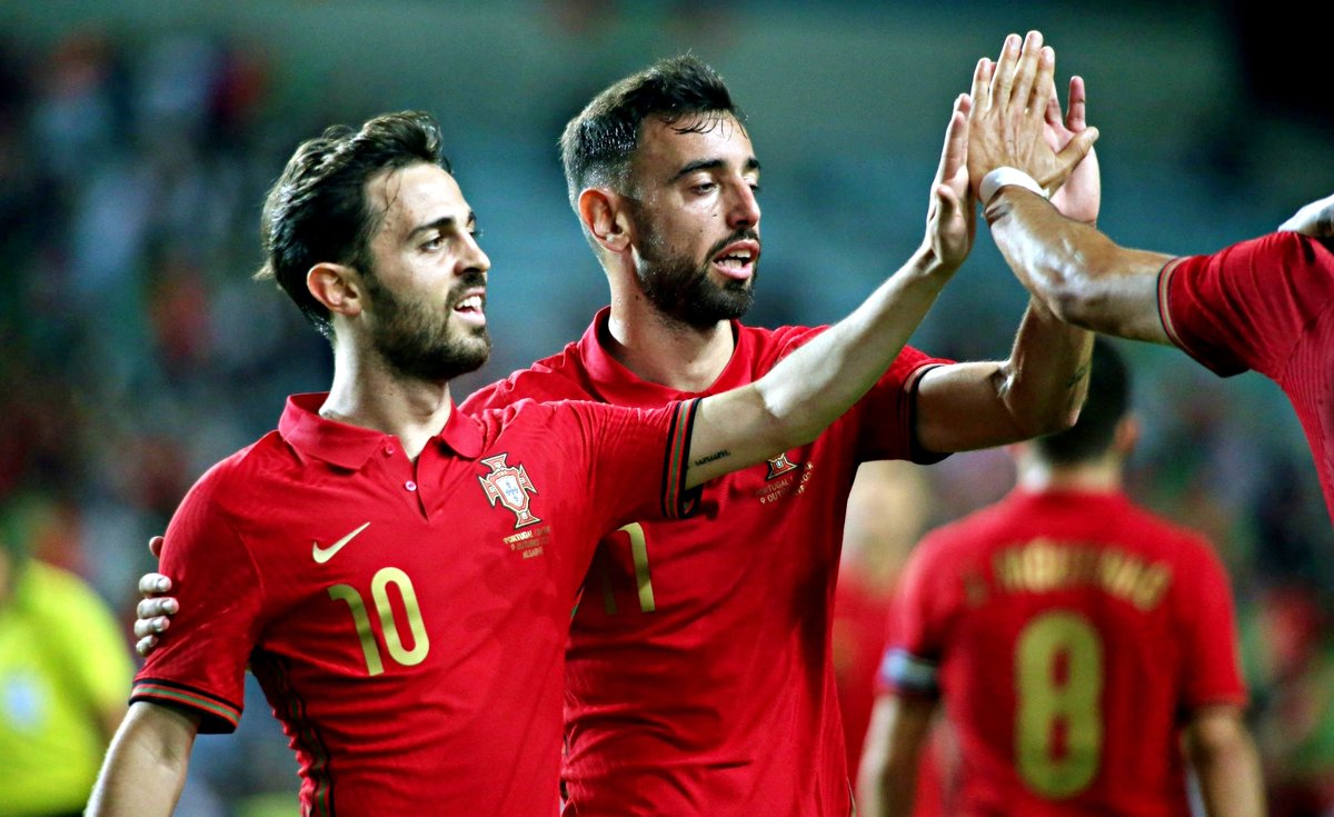 A semana de Bernardo Silva:

✔ Eleito Jogador do Mês de setembro do Man City
✔️ Assistência e penálti ganho contra o Luxemburgo
✔️ Golo e eleito melhor em campo contra o Burnley

De volta à sua melhor forma ✨