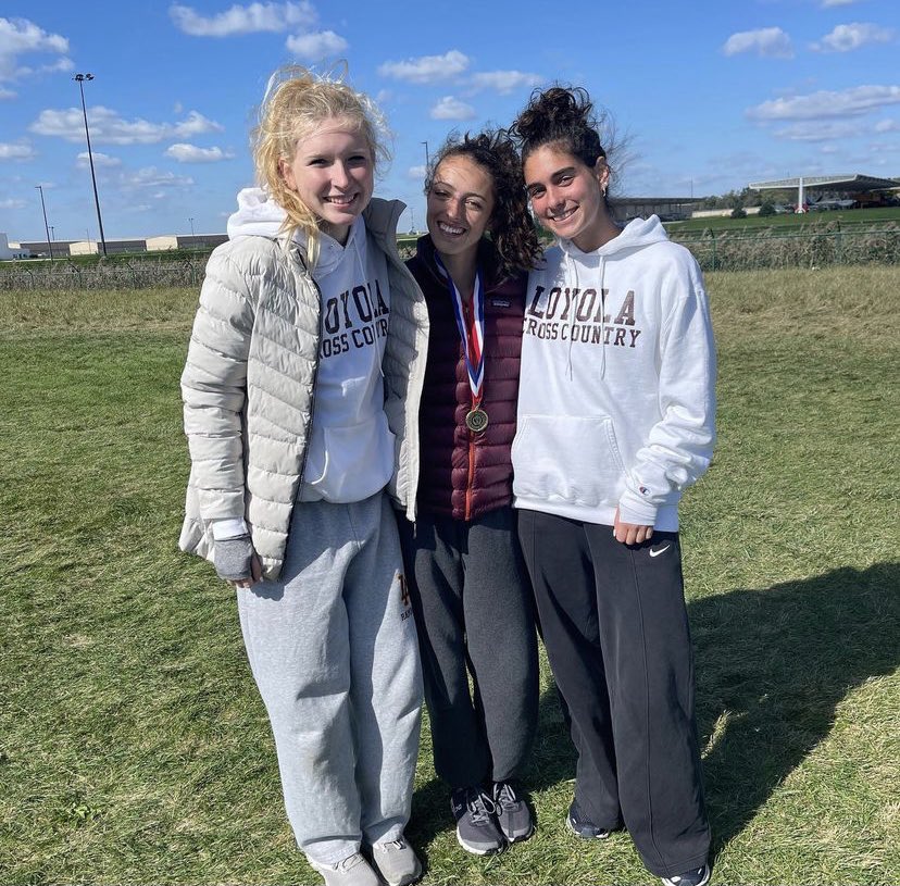 Loyola Girls' XCTF tweet media
