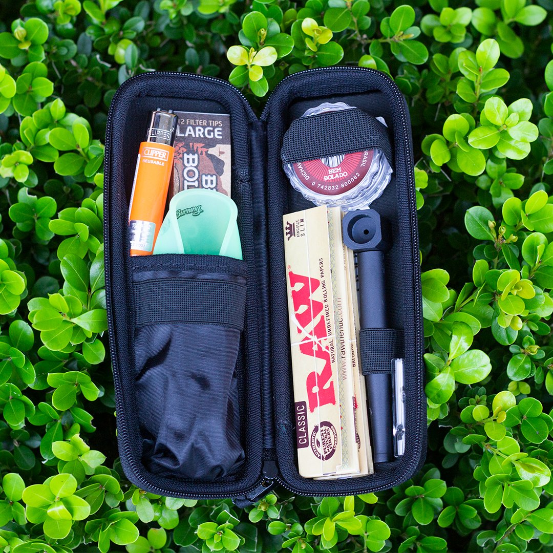 fuma1headshop's tweet photo. Esse kit é brabo! 🔥

Não fique na mão chama os cpx! 😎📲

#Fuma1Headshop #Headshop #PortoAlegre #Piteira #Tabacaria #Seda #Bong #Pipe #Dichavador #BemBoladoBrasil
#Lifestyle #rawlife420 #SquadafumSmokingCulture https://t.co/S6VBYqCr09