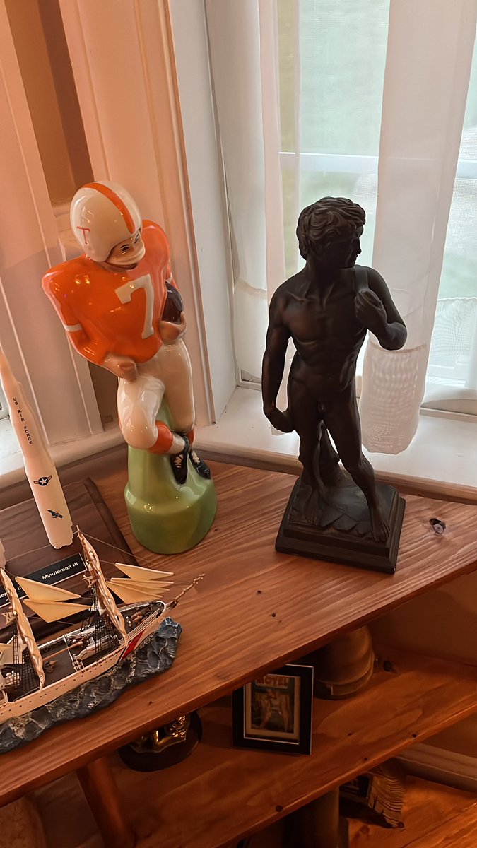FoxAnsley's tweet photo. Coincidence? I think not.
#RockyTop #utk #volunteers #howaboutaretweet https://t.co/jmvg1qfUw7