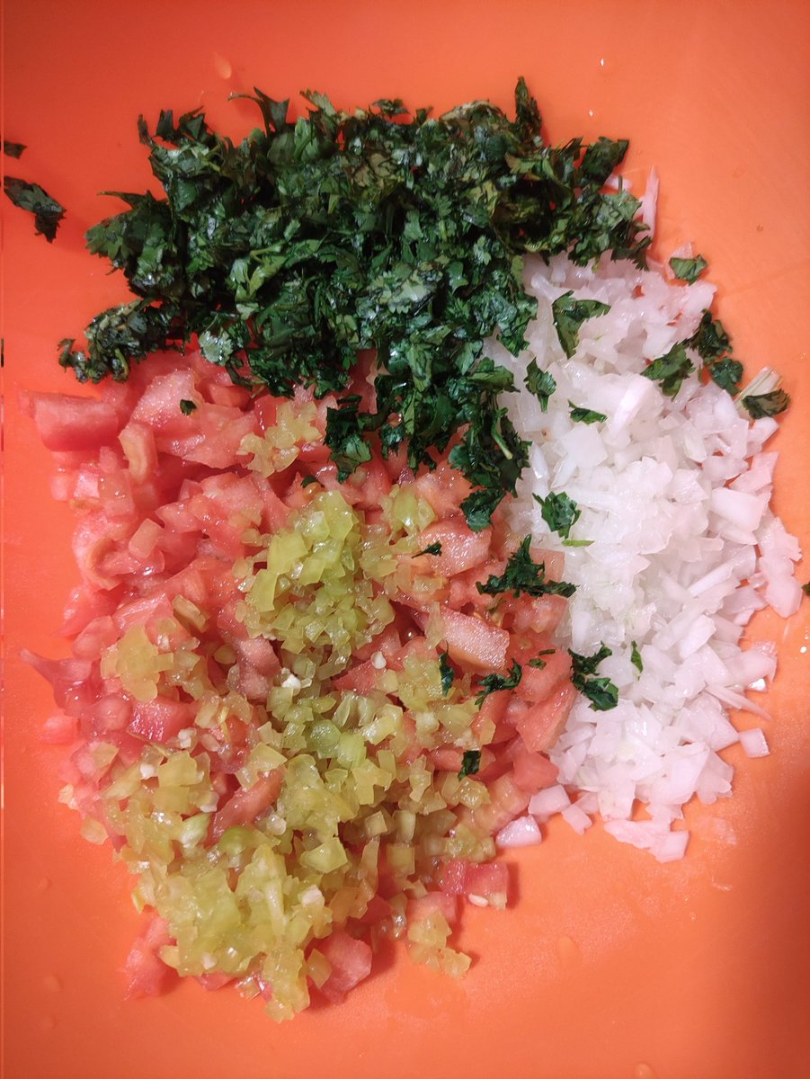 D16Val's tweet photo. El asado debe ir c/pebre!
Y qué mejor si es c/verduras chilenas.
"VIVA LA MESA CHILENA"
Viva la agricultura, viva la VI región, viva la $ local.
Gracias "Camino de La Fruta por Tanto", eres Grande Distrito 16
VAMOOOOOS🇨🇱 #Distrito16 #VALAP76 #ValideasQueSirven
#VotaAP76 @PRChile https://t.co/INTNdtZHGH