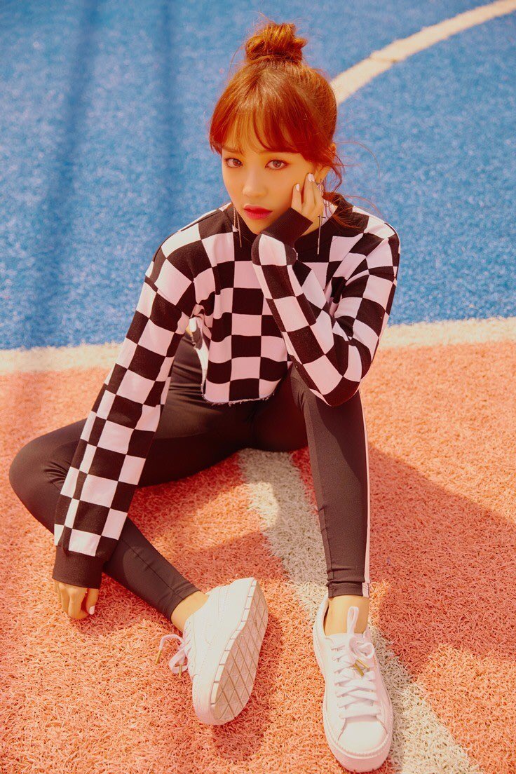 timeto_cherry's tweet photo. 181016 예쁜 게 죄 MV 촬영 비하인드

#에이프릴 #레이첼 https://t.co/Pg9nWDNvDD