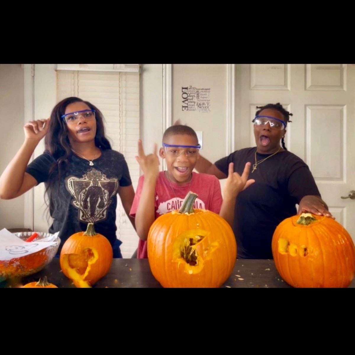 drl_family's tweet photo. At this point, Our blood type is basically pumpkin spice."
.
.
NEW VIDEOS OUT NOW TUNE IN WITH US NEW LINK IN BIO‼️ #exploremore #lovewins #drlfamily #drlgang #pride #switchupchallenge #fyp #couplegoals #us #youtuber #explorepage✨ #houstonyoutubers #youtubecouple https://t.co/zIwriiRtyG